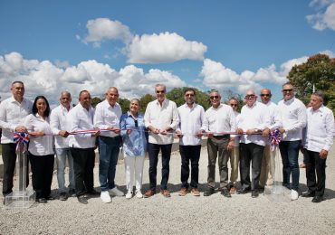 Presidente Abinader inaugura la construcción del muro de gaviones y adecuación del Río Yuna en comunidad Ceiba de los Pájaros para garantizar seguridad de los lugareños