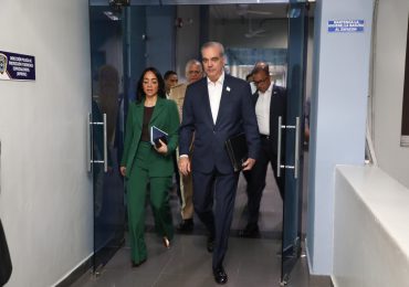 Sistema eléctrico se recupera tras avería; Abinader pide esperar informe definitivo