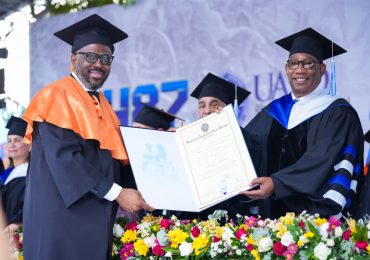 UASD inviste 2,366 nuevos profesionales en acto solemne dedicado a Matías Ramón Mella