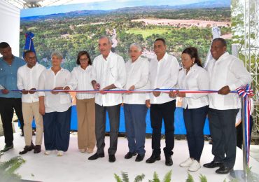 Presidente Abinader entrega la carretera Bayaguana–El Puerto, eje clave de integración regional