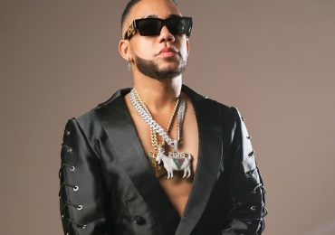 Elvis Martínez conquista Orlando tras una espera de 8 horas