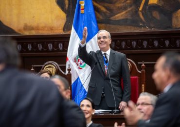 “Cueste lo que cueste”: Abinader reafirma lucha anticorrupción y conmueve a Raquel Arbaje estalla en lágrimas