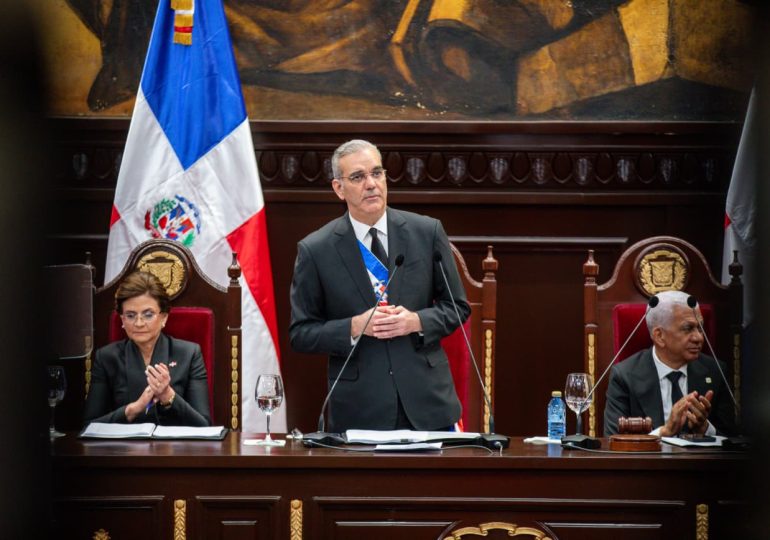 Presidente reafirma educación como eje del desarrollo y anuncia reforma para transformar el sistema educativo