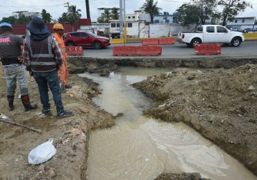 CAASD trabaja en solución de tres importantes averías en el Gran Santo Domingo
