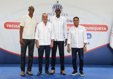 Abinader retoma agenda en las comunidades con entrega del moderno techado multiuso del Club La Tribu de Quisqueya en La Romana