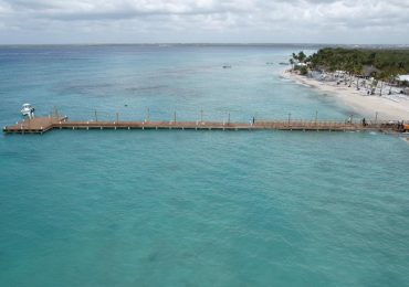 Abinader deja iniciados los trabajos del Club de Playa e inaugura Muelle Turístico del Atelón en Isla Catalina