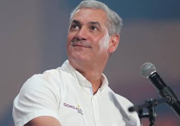 Gonzalo agradece a miembros del Comité Político del PLD inscripción como precandidato presidencial