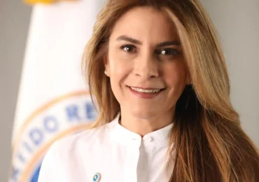 Video | “Que el amor siga siendo la fuerza que nos inspira”: Carolina Mejía comparte video de su boda en San Valentín