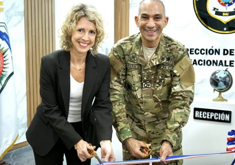 DNCD y Embajada de Francia inauguran remodelación de la Dirección de Asuntos Internacionales