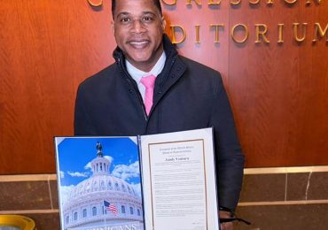 Jandy Ventura recibe proclama y representa la identidad dominicana en “Dominicans On The Hill 2026”