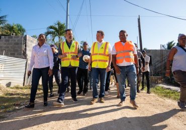 Video | Ministro Ito Bisonó da inicio a proyecto de viviendas sociales y rehabilitación de hábitat en San Antonio de Guerra