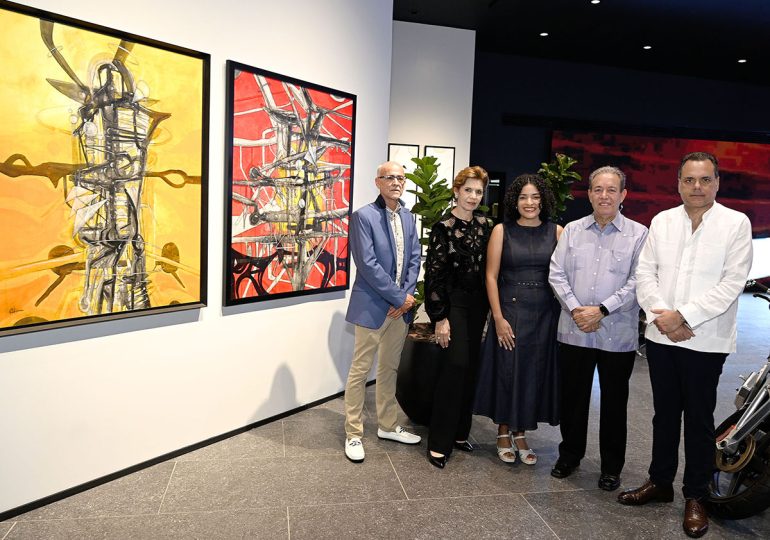 Museo Autozama Mercedes-Benz inaugura exposición “Caos & Equilibrio”, del pintor dominicano Máximo Caminero