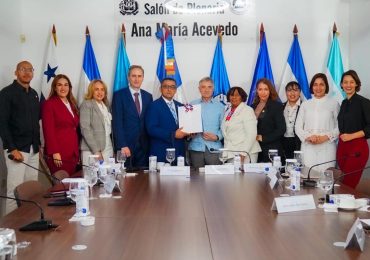 PARLACEN aborda agenda de cooperación regional con embajador de la Unión Europea