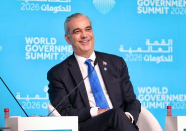 Presidente Luis Abinader regresó al país tras exitosa jornada en Emiratos Árabes Unidos