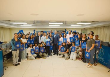 Rector Editrudis Beltrán exhorta a estudiantes de a soñar en grande y aprovechar oportunidades de la UASD