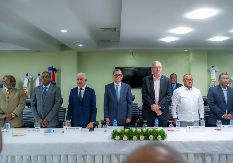 Ricardo de los Santos considera acuerdo entre el Ministerio de Trabajo y la ITF garantiza mejores condiciones laborales para los choferes