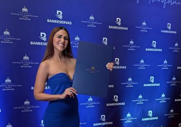 Karla Fatule recibe Mención de Honor en los Premios Juventud RD y envía mensaje inspirador a los jóvenes