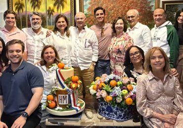 Hipólito Mejía celebra 85 años rodeado de su familia