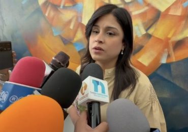 Presidenta de Barrick Pueblo Viejo, Lic. Gisselle Valera, aborda el problema del lago de la Presa de Hatillo y ofrece colaboración al gobierno