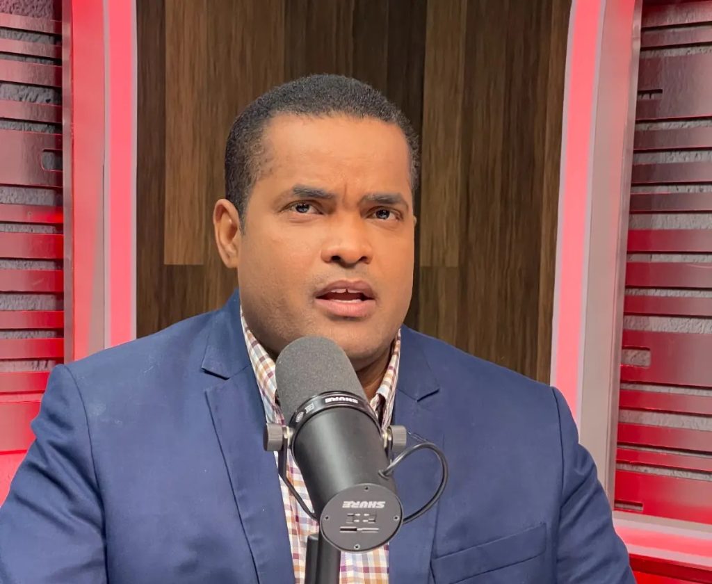 Valentín Pérez advierte que decreto 34-25 envía un ‘mensaje funesto’ al entregar finanzas de la Policía al CONEP