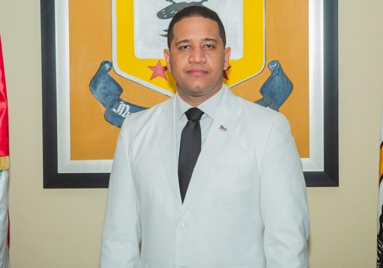 Lenin de la Rosa valora la inscripción de candidatura de Gonzalo Castillo