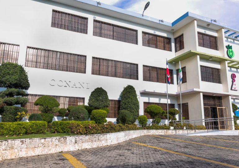 CONANI desmiente que colaboradores intercepten familias cerca de centros educativos