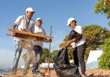 Operativos permanentes de limpieza de playa contribuyen a la conservación de los ecosistemas costeros