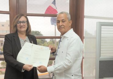 Diputado Pedro Martínez somete dos resoluciones para revisar contrato de la mina de Pueblo Viejo y crear reserva estratégica de oro