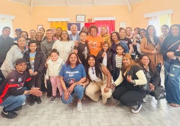 Jornada consular en Punta Arenas: Embajada Dominicana en Chile acerca servicios a la diáspora dominicana