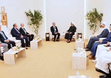 Presidente Abinader sostiene audiencia con el príncipe heredero de Abu Dhabi y concluye agenda en Emiratos Árabes Unidos