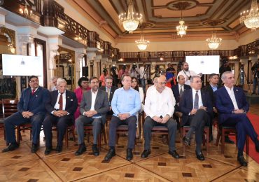 Presidente Abinader informa se destinó un aporte especial de RD$2,500 millones de pesos al Ministerio de Obras Públicas para correcciones de infraestructuras en el país