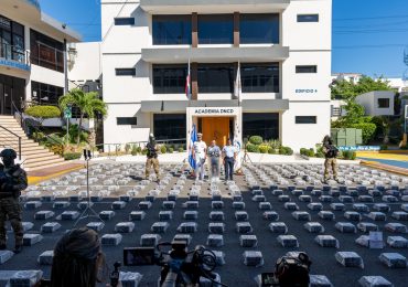 Otro golpe histórico al narcotráfico: arrestan seis hombres con un cargamento de más de dos toneladas de presunta cocaína
