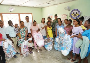 Fuerzas Armadas celebran el Día del Amor y la Amistad sirviendo a la población de Neyba con operativo médico y acción cívica