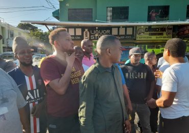 Choferes de carritos publicos amenazan con paralizar el nuevo corredor de la Independencia sino le pagan su indemnización