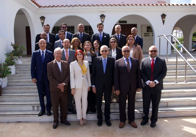 Jorge Subero Issa convoca a la Mesa Nacional de Decanos de Derecho en Unapec