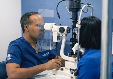 Después de los 50: el error silencioso que puede costar la visión