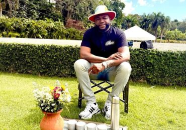 David Ortiz visita por primera vez la tumba de su padre: “Me llené de valor y el miedo se perdió”