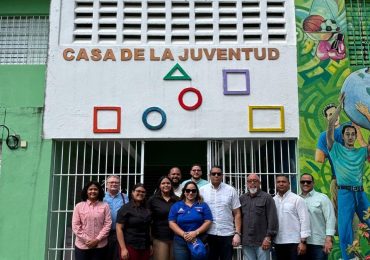 Director del Proyecto 14 - 24 visita Hermanas Mirabal