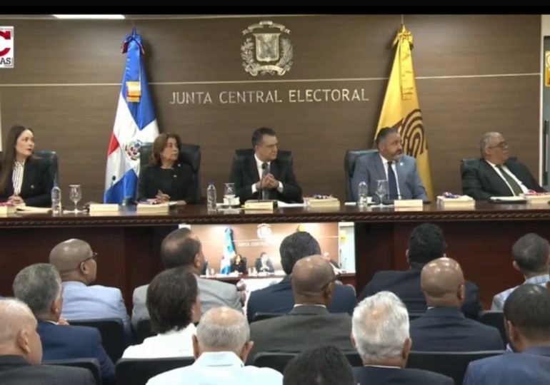 JCE presenta Libro de Resultados Electorales 2024 y destaca avances en transparencia democrática