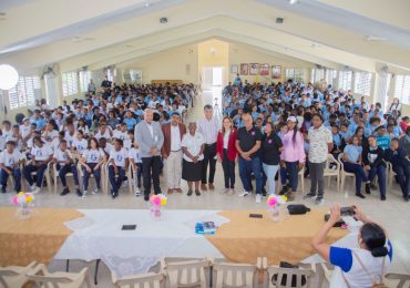 Fundación Mujeres al Volante RD da inicio a la semana de la educación vial escolar