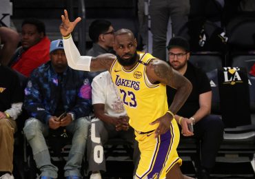 LeBron James siembra dudas sobre su futuro: "No tengo ni idea, solo quiero vivir"