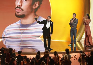 Bad Bunny hace historia en los Grammy en una gala con criticas al ICE
