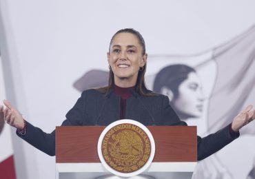 México abre la puerta a un puente aéreo con Cuba tras el envío de ayuda humanitaria