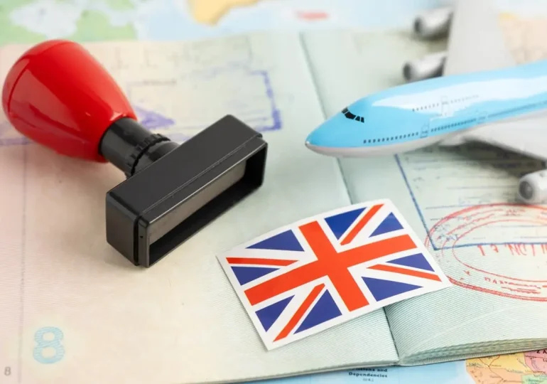Reino Unido implementará sistema obligatorio de eVisa a partir de febrero de 2026