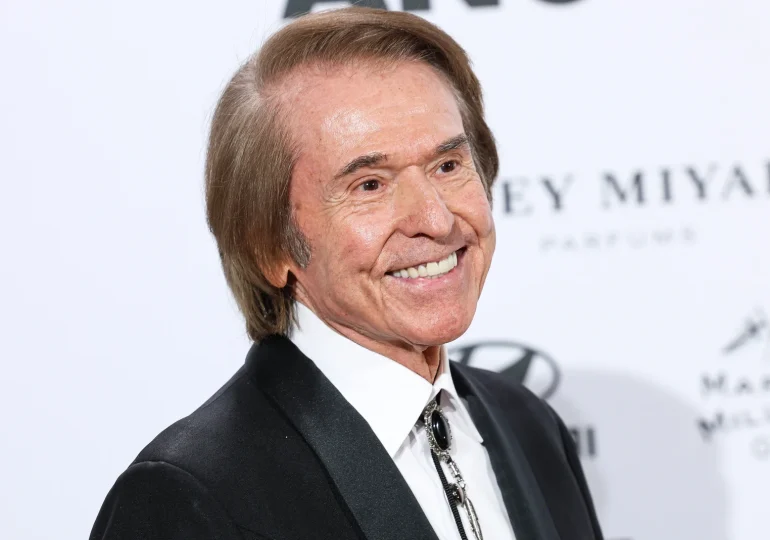 Raphael regresa a Santo Domingo con su espectáculo “Raphaelísimo”