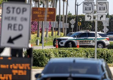 El Servicio Secreto mata a un hombre que entró armado en la residencia de Trump en Florida