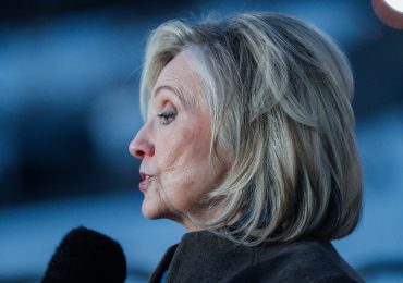 Congreso de EEUU publica videos íntegros de declaración de los Clinton sobre Epstein