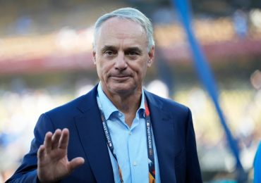 Video | Comisionado MLB resalta apoyo del presidente Luis Abinader para avances de la liga en RD