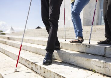 Entrenan empleados del Monumento de Santiago para atender a visitantes con discapacidad 