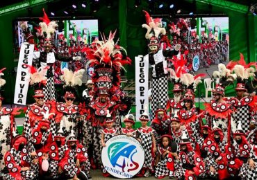 Con masiva asistencia de lechones, comparsas, personajes, familias y público en general, cierra el Carnaval de Santiago 2026